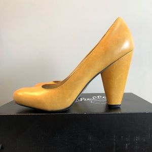 Seychelles Mustard Yellow Leather Block Heel Pump